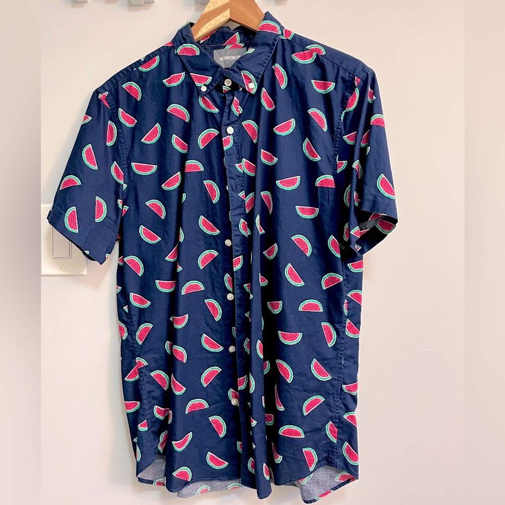 Bonobos Men’s Large Slim fit button up short sleeve t-shirt. Watermelon print.